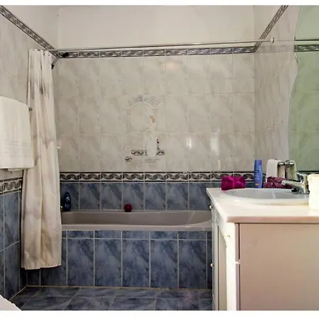Villa Alporchinhos I *